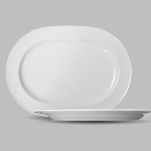 1014833 Oval Plate 33 cm.
